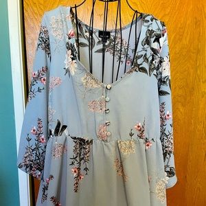 Torrid blue flowy floral top size 1x